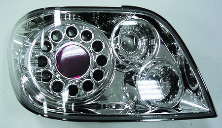 v10748.jpg