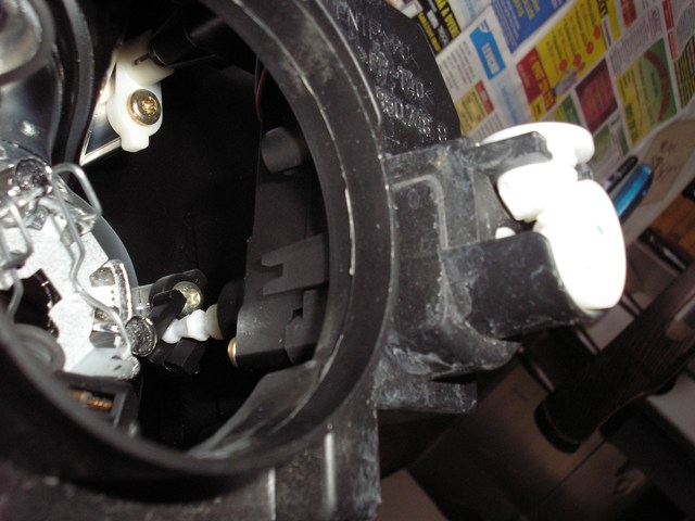 telovák prednej lampy.JPG