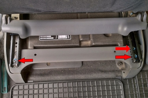 uchycení sedadla.jpg